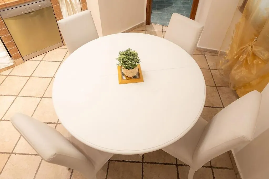 Trastevere Home By Rental In Roma